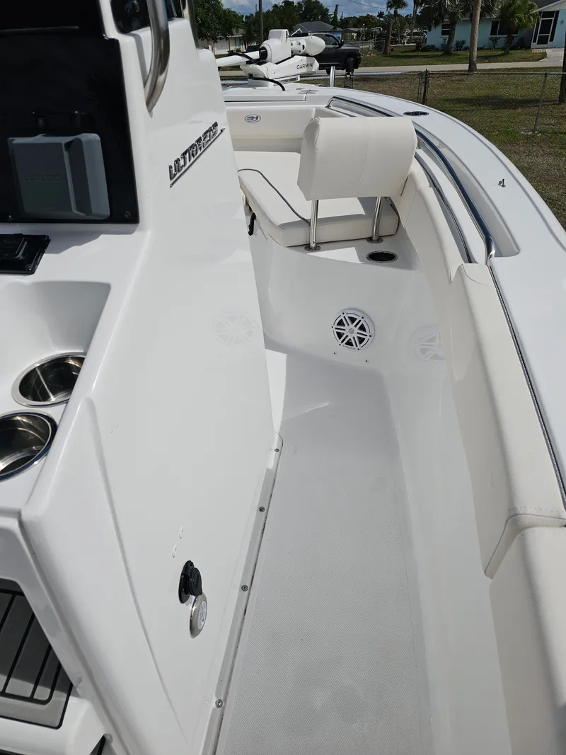 Slide: The Image of Sea Hunt Ultra 219 2026 - 29