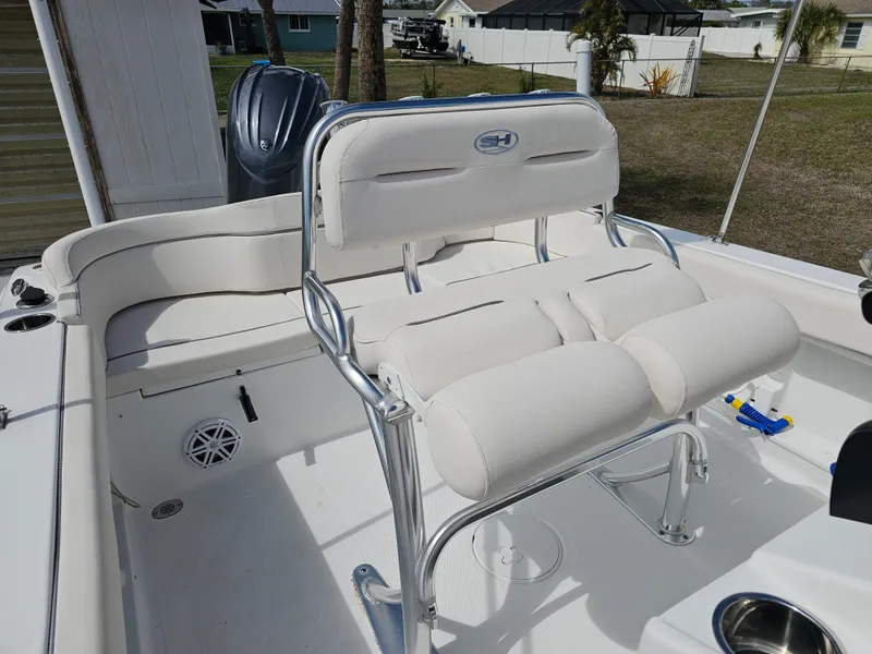 Slide: The Image of Sea Hunt Ultra 219 2026 - 33