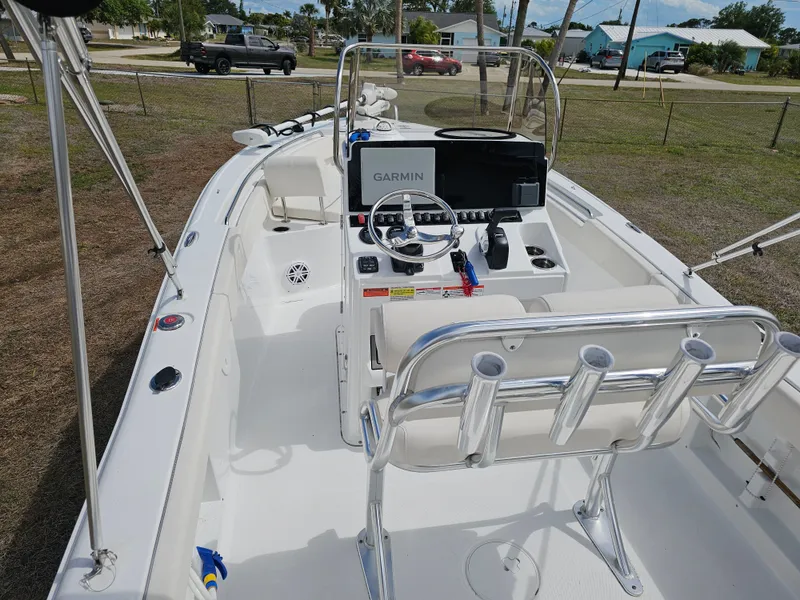 Slide: The Image of Sea Hunt Ultra 219 2026 - 4