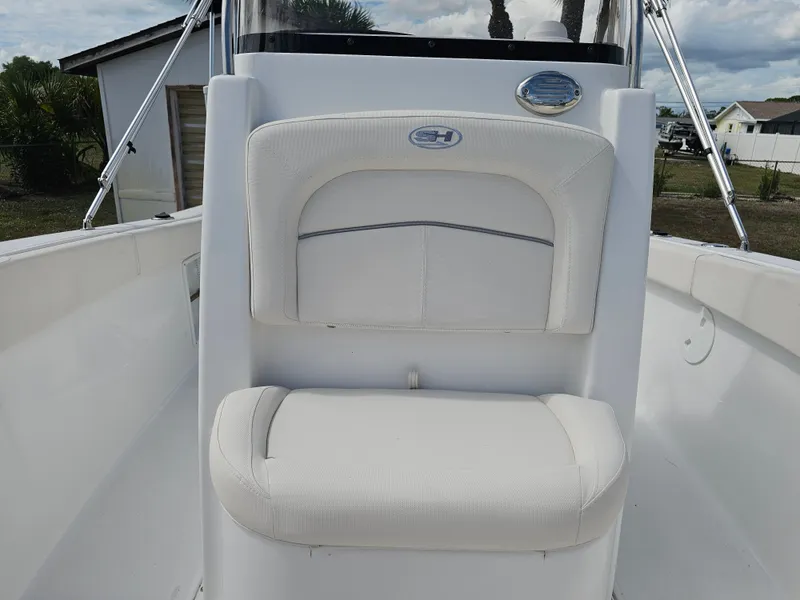 Slide: The Image of Sea Hunt Ultra 219 2026 - 40