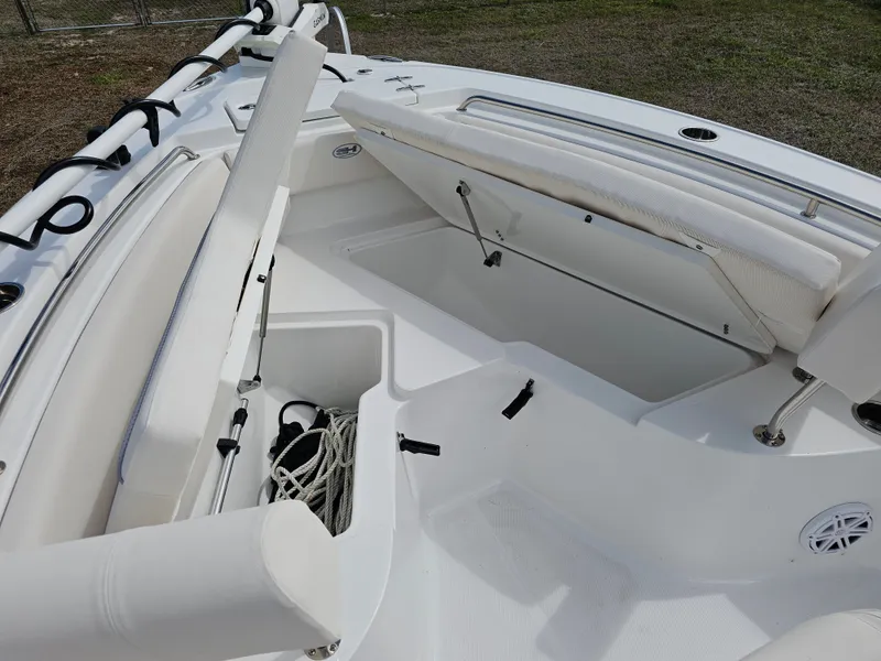 Slide: The Image of Sea Hunt Ultra 219 2026 - 5