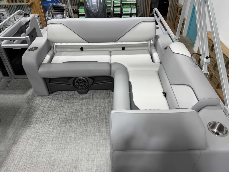 Slide: The Image of Avalon VNT VRB21T 2026 - 7