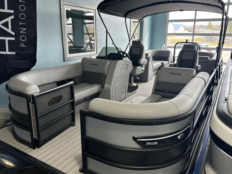 The Image of Bentley Pontoons 223 ELITE ADMIRAL 2026 - 1