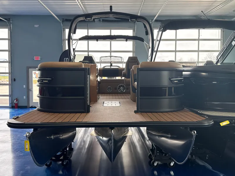 Slide: The Image of Bentley Pontoons Elite 253 Swingback EXT w/ Wake Tower 2026 - 7