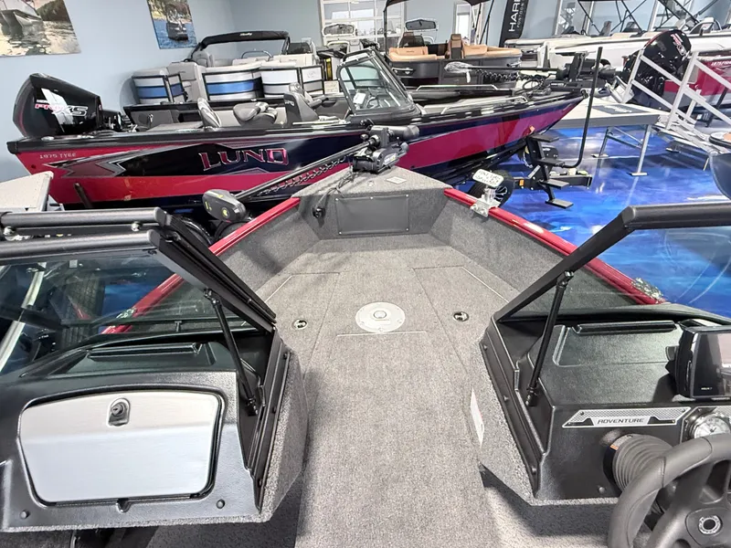 Slide: The Image of Lund 1775 Adventure Sport 2026 - 10