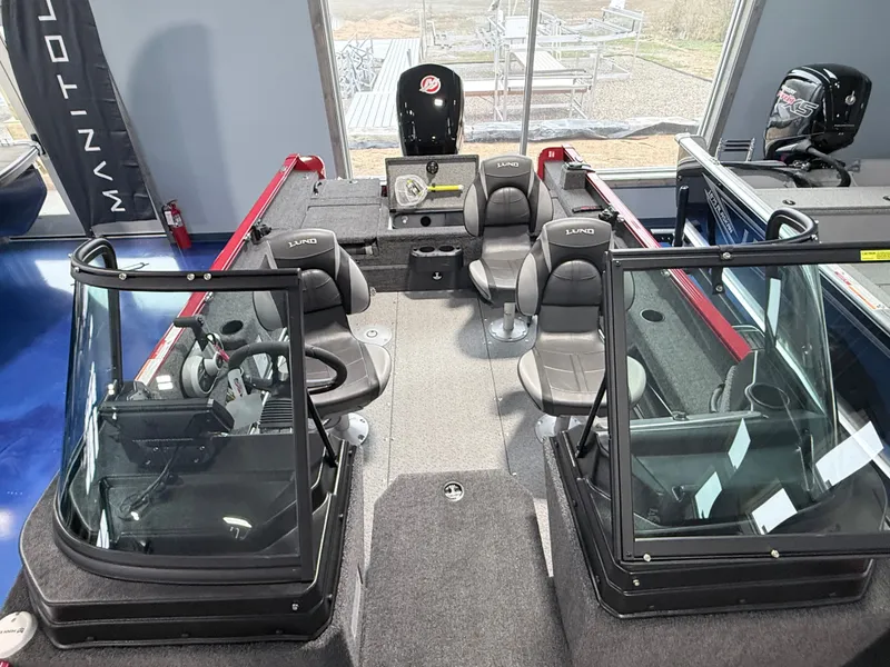 Slide: The Image of Lund 1775 Adventure Sport 2026 - 16