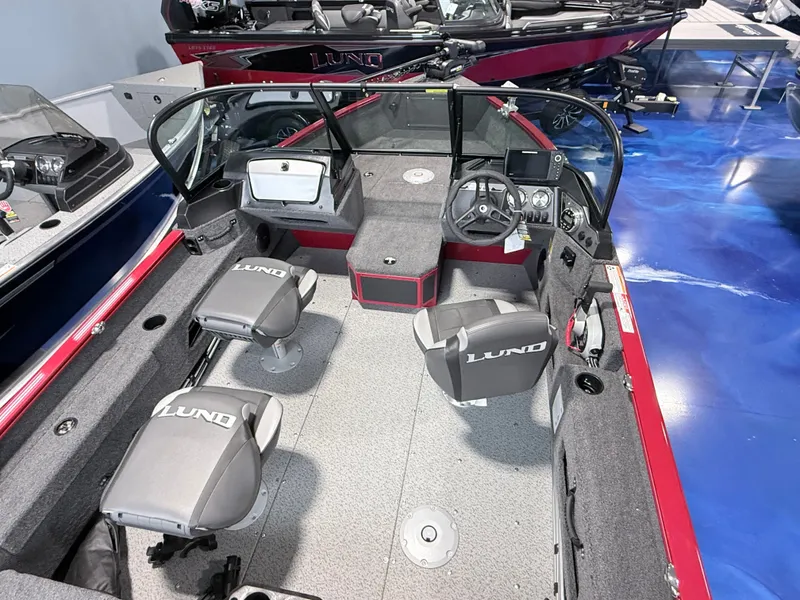 Slide: The Image of Lund 1775 Adventure Sport 2026 - 7