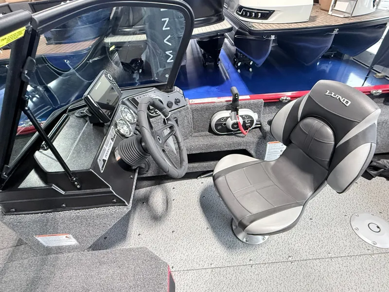 Slide: The Image of Lund 1775 Adventure Sport 2026 - 9