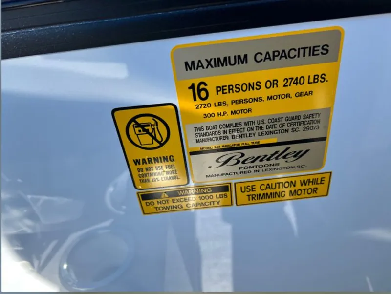 Slide: The Image of Safety label on Bentley Pontoons Legacy 243 Navigator Ext 2026. - 11