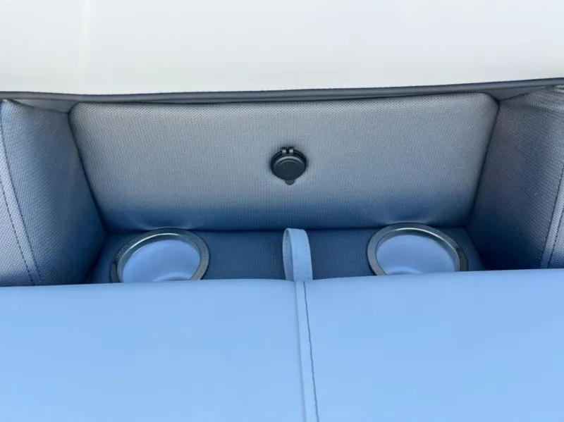 Slide: The Image of Bentley Pontoons Legacy 243 Navigator Ext 2026 - 15