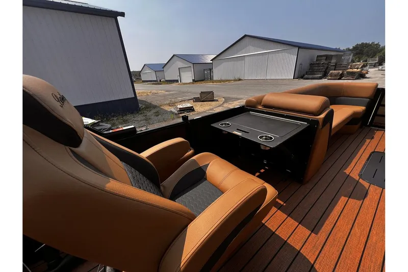 Slide: The Image of Bentley Pontoons Elite 253 Swingback Dual Captain 2026 - 20