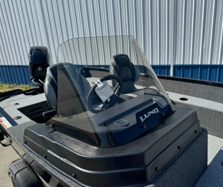 Slide: The Image of Lund Angler 1650 SS 2025 - 10