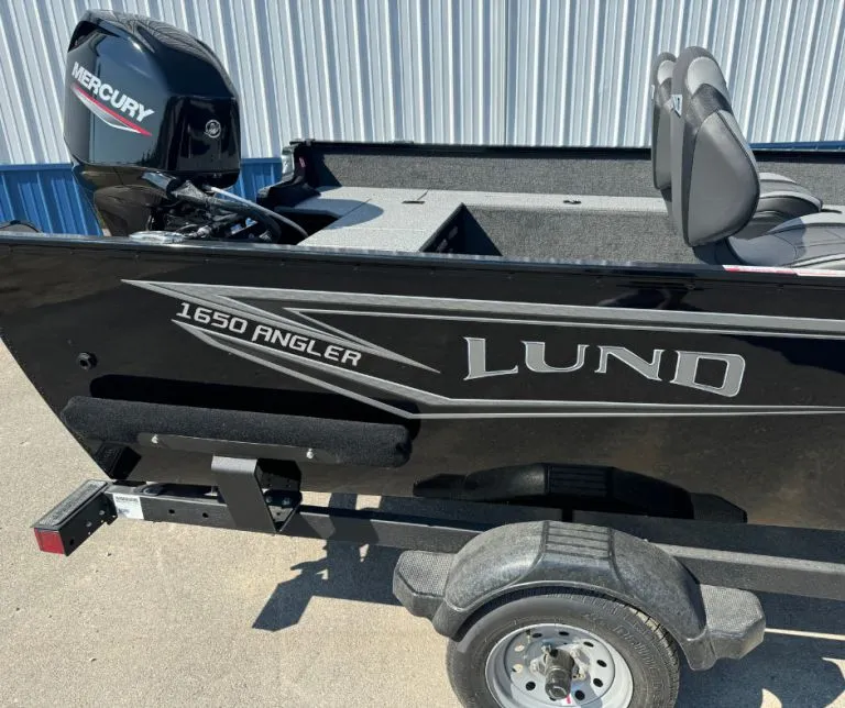 Slide: The Image of Lund Angler 1650 SS 2025 - 12