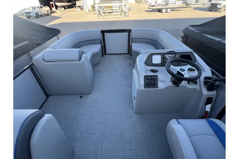 Slide: The Image of Bentley Pontoons 223 Bolt 2026 - 3