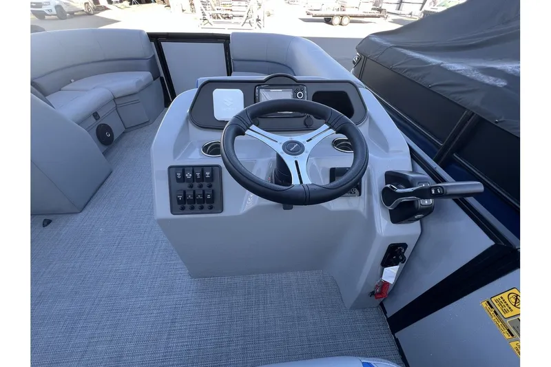 Slide: The Image of Bentley Pontoons 223 Bolt 2026 - 7