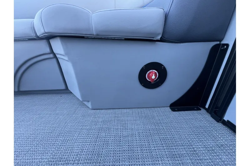 Slide: The Image of Bentley Pontoons 223 Bolt 2026 - 8