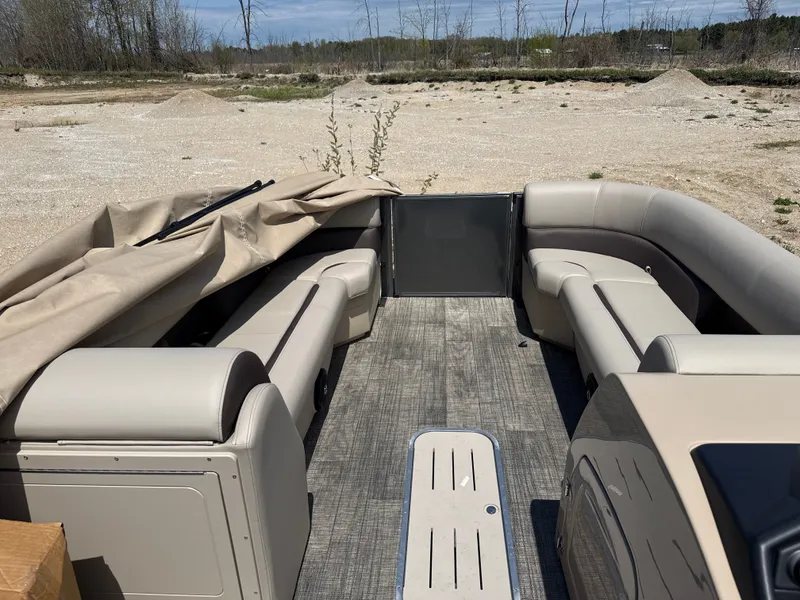 Slide: The Image of Bentley Pontoons Legacy 243 Cruise 2026 - 11