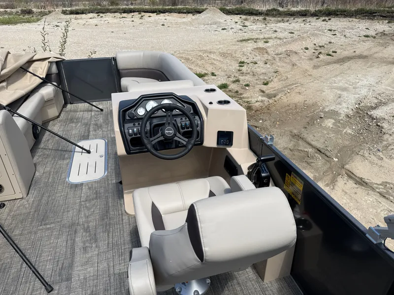 Slide: The Image of Bentley Pontoons Legacy 243 Cruise 2026 - 3