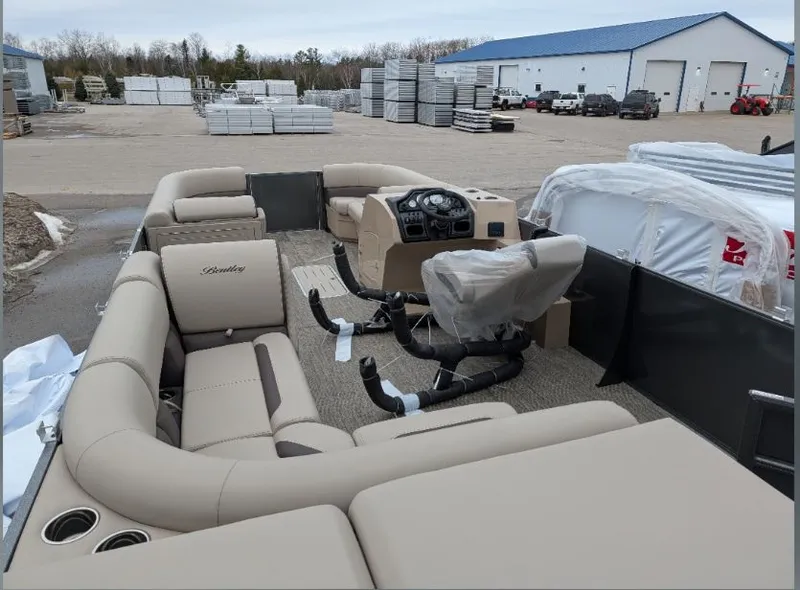 Slide: The Image of Bentley Pontoons Legacy 243 Cruise 2026 - 4