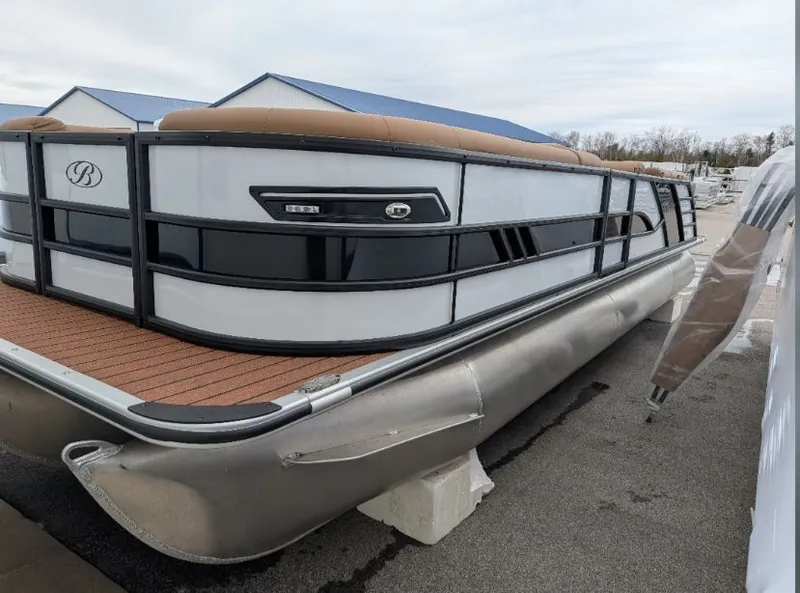 The Image of Bentley Pontoons Elite 253 Admiral 2026 - 1