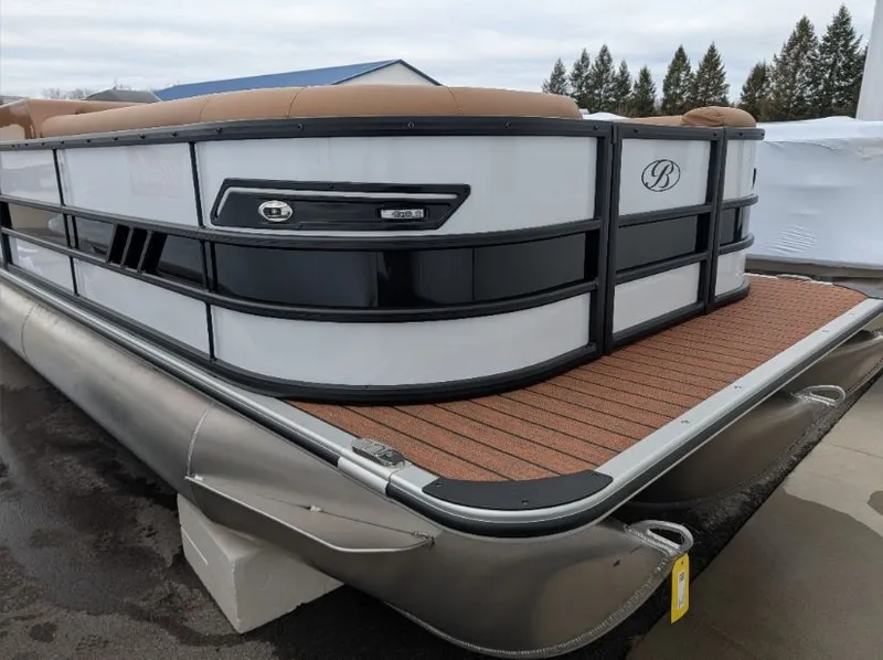 Slide: The Image of Bentley Pontoons Elite 253 Admiral 2026 - 2