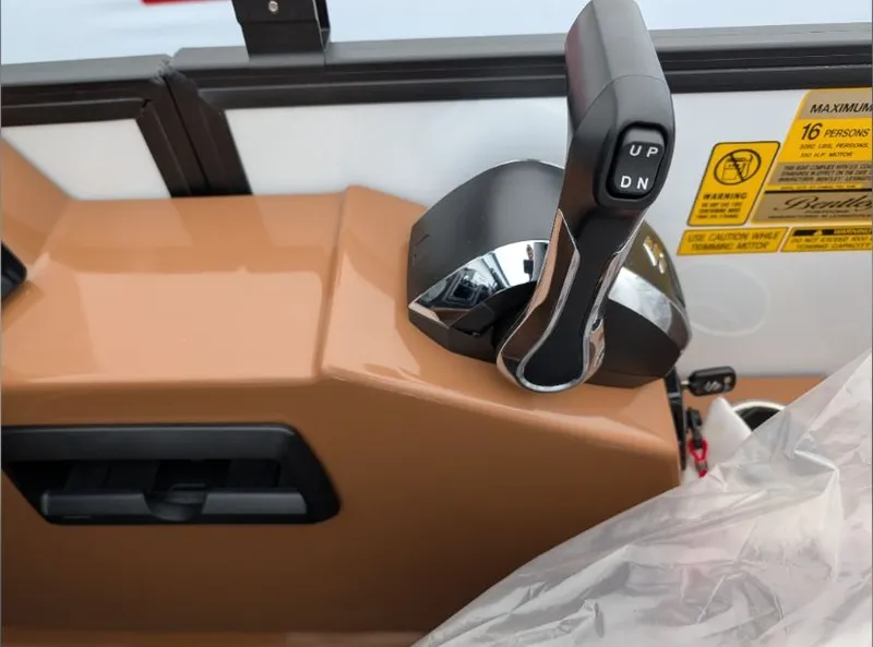Slide: The Image of Gear lever of Bentley Pontoons Elite 253 Admiral 2026. - 8