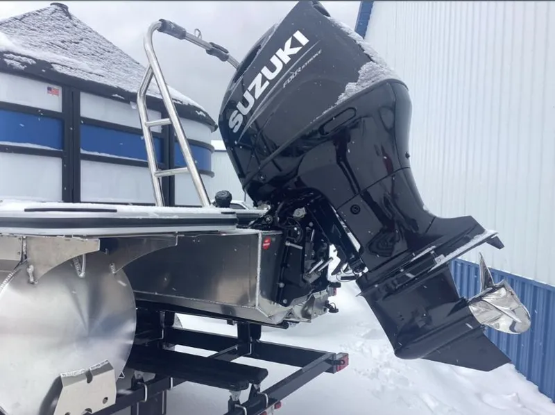 Slide: The Image of Bentley Pontoons 223 Bolt 2026 - 3