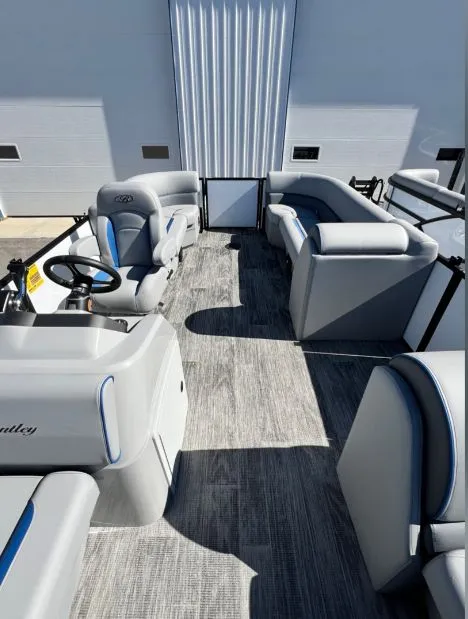 Slide: The Image of Bentley Pontoons 223 Bolt 2026 - 7
