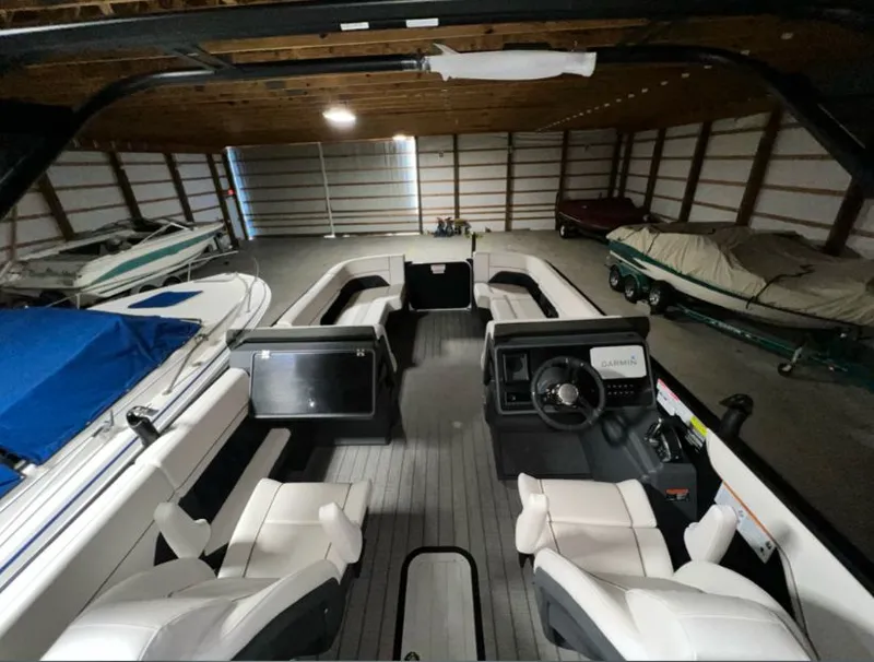 Slide: The Image of Manitou 2025 Manitou Explore 24’ Switchback Trifold 2025 - 10