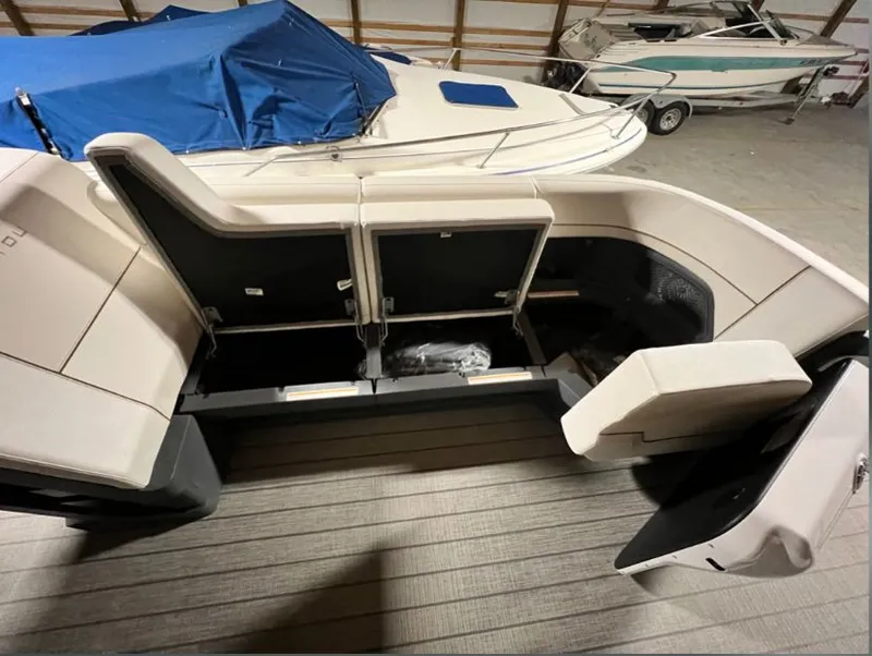 Slide: The Image of Manitou 2025 Manitou Explore 24’ Switchback Trifold 2025 - 5