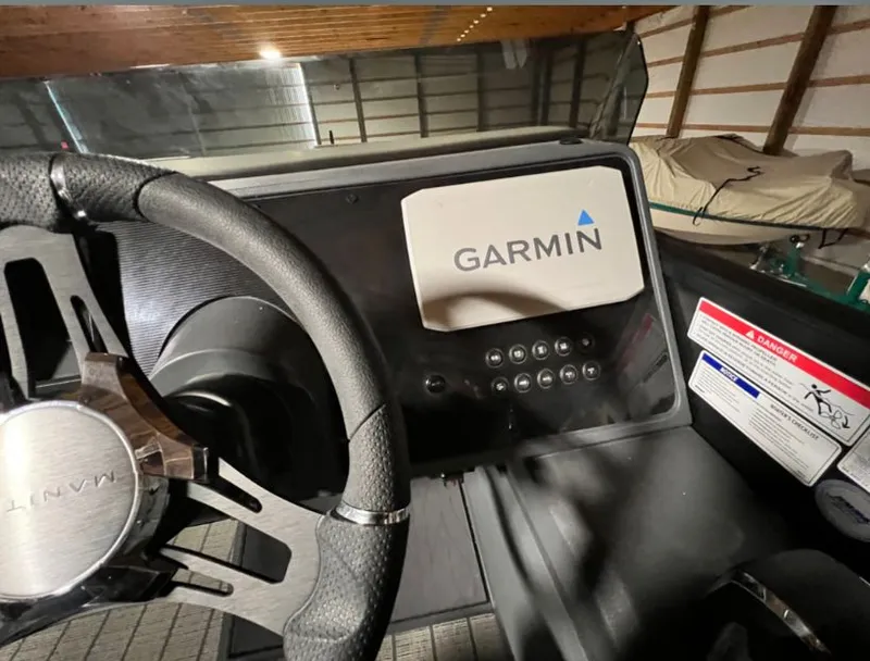 Slide: The Image of Manitou 2025 Manitou Explore 24’ Switchback Trifold 2025 - 8