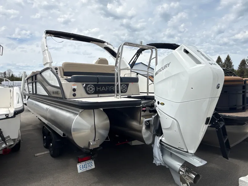 Slide: The Image of Harris Harris Grand Mariner 250 2026 - 4