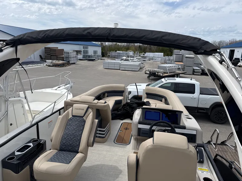 Slide: The Image of Harris Harris Grand Mariner 250 2026 - 6