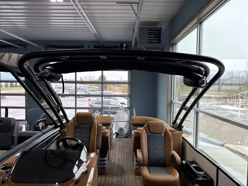 Slide: The Image of Harris Grand Mariner SLDH 2026 - 25