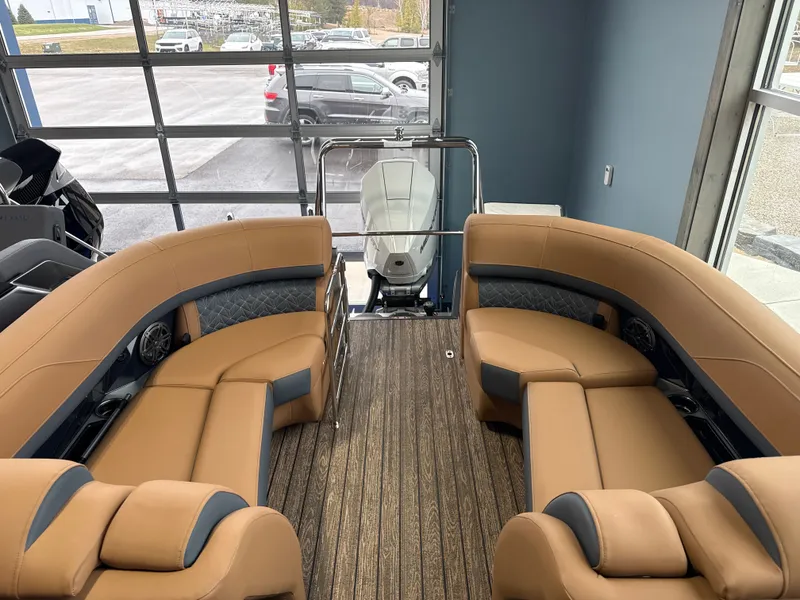 Slide: The Image of Harris Grand Mariner SLDH 2026 - 29