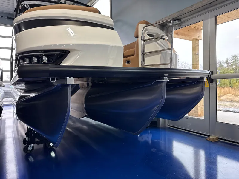 Slide: The Image of Harris Grand Mariner SLDH 2026 - 3