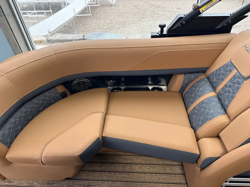 Slide: The Image of Harris Grand Mariner SLDH 2026 - 30