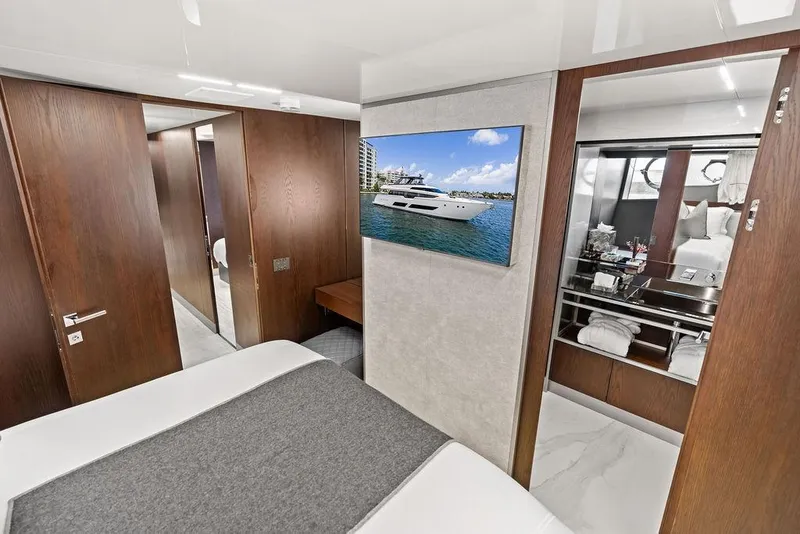 Slide: The Image of Luxurious interior of 2018 Ferretti Yachts 850 Motoryacht with modern design and elegant furnishings. - 77