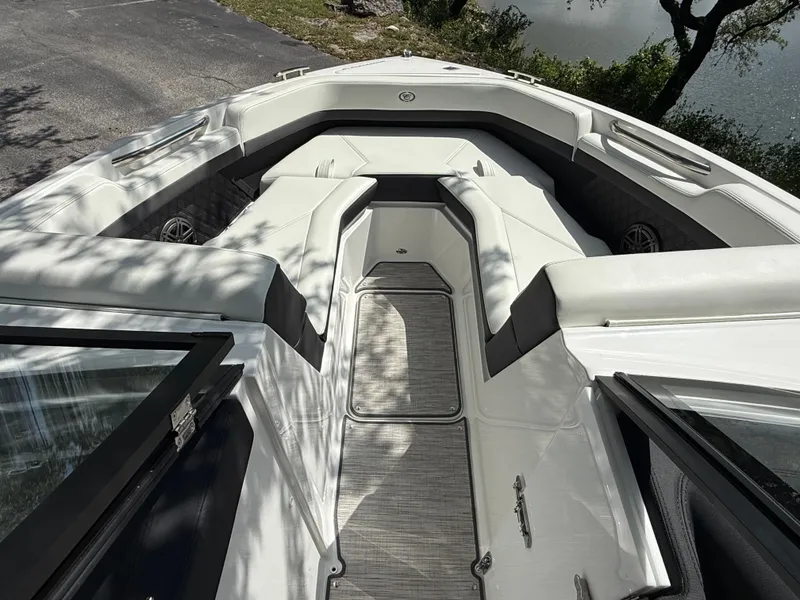 Slide: The Image of Interior of 2025 Cobalt R4 boat with luxurious seating. - 7