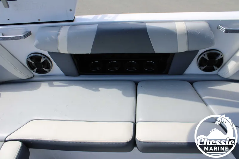 Slide: The Image of Malibu Wakesetter 21 MLX 2020 - 11