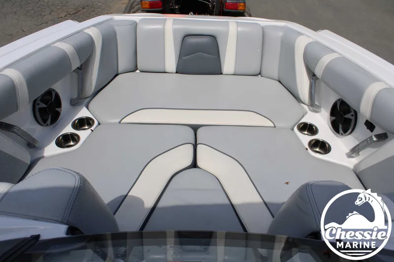 Slide: The Image of Malibu Wakesetter 21 MLX 2020 - 20