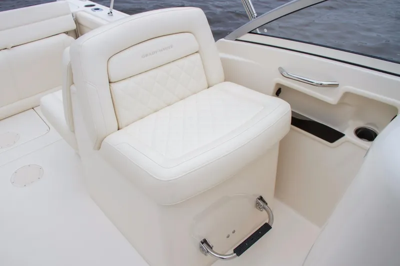 Slide: The Image of 2023-Grady-White-Freedom-235-MarineMax - 6