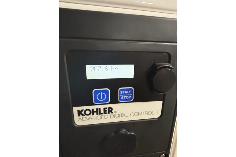 Slide: The Image of Kohler Advanced Digital Control II displaying 287.6 hours on Carver C37 Coupe 2016. - 43