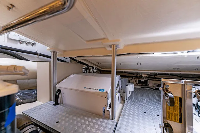 Slide: The Image of Riva 90' Argo 2022 - 62