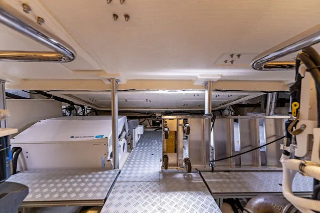 Slide: The Image of Riva 90' Argo 2022 - 64