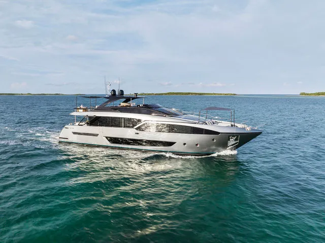 Slide: The Image of Riva 90' Argo 2022 - 89