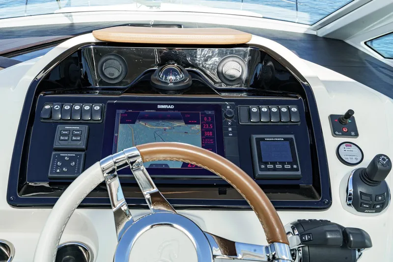 Slide: The Image of Helm console of the 2018 Beneteau Gran Turismo 40. - 43