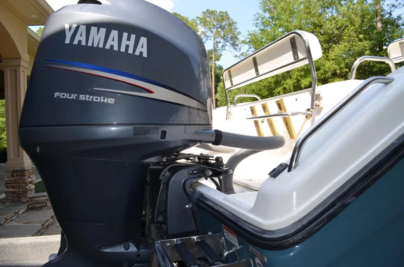 Slide: The Image of Yamaha outboard motor on 2008 Century 2600 Center Console boat. - 10