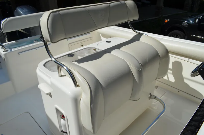 Slide: The Image of 2008 Century 2600 Center Console boat seating area. - 20