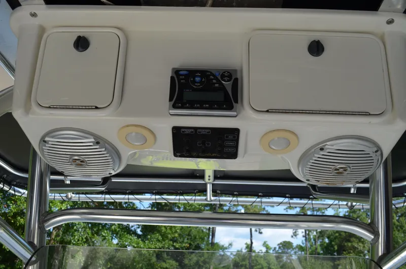 Slide: The Image of 2008 Century 2600 Center Console boat controls with speakers. - 36